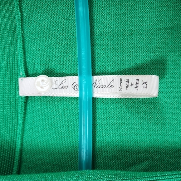 *Leo and Nicole cardigan - Picture 3 of 6